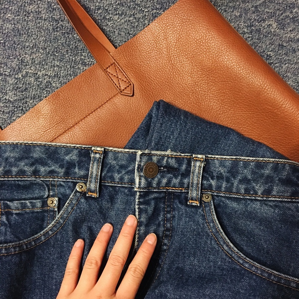 VINTAGE LEVI’S MOM JEANS SIZE27 *RARE FIND - Picture 2 of 3